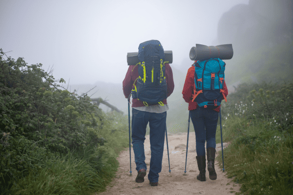 Como se Preparar para Riscos e Perigos no Trekking: Um Guia Completo